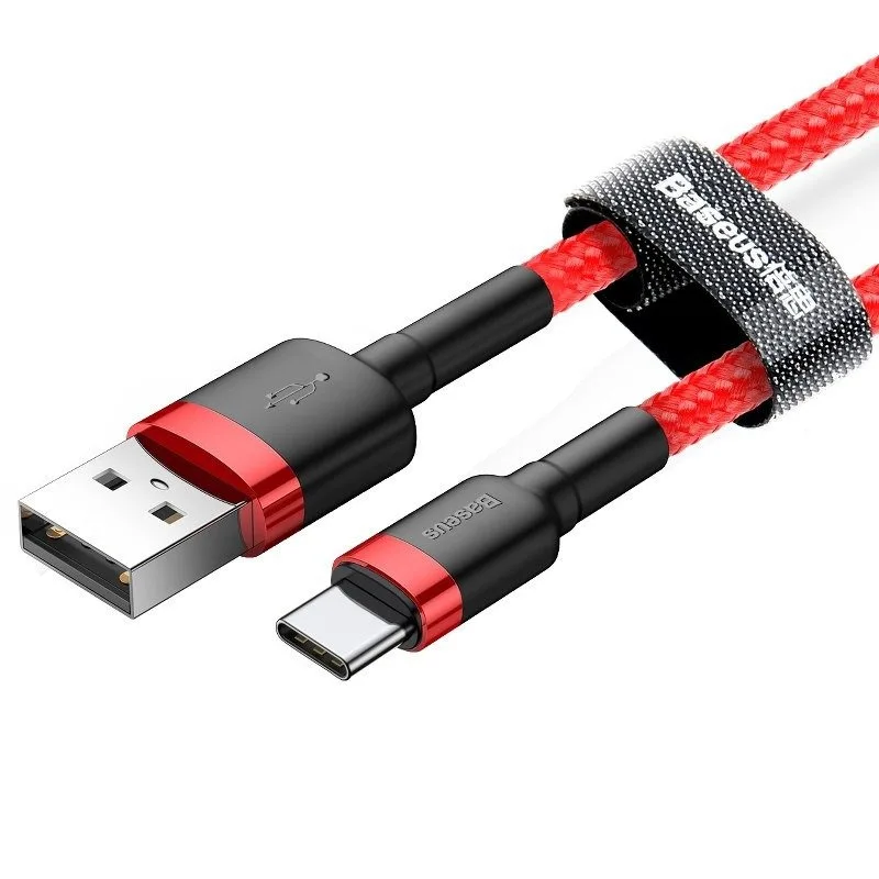 Röd flätad USB-A till USB-C-kabel med svart-röda kontakter