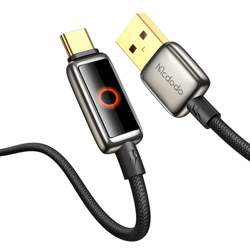USB-C- och USB-A-kontakter, svart flätad kabel