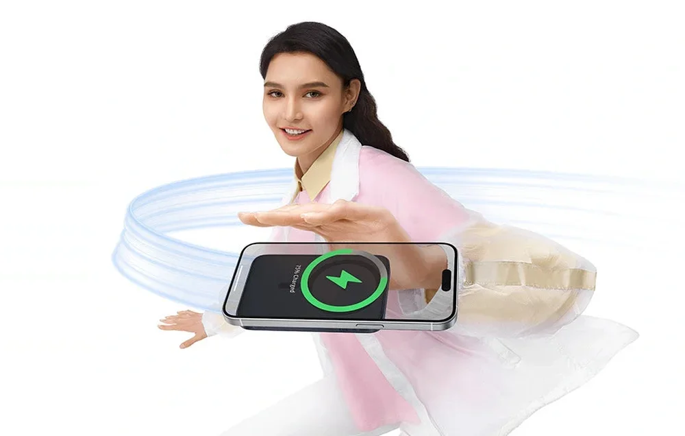 Baseus PicoGo laddar en iPhone trådlöst via Qi2